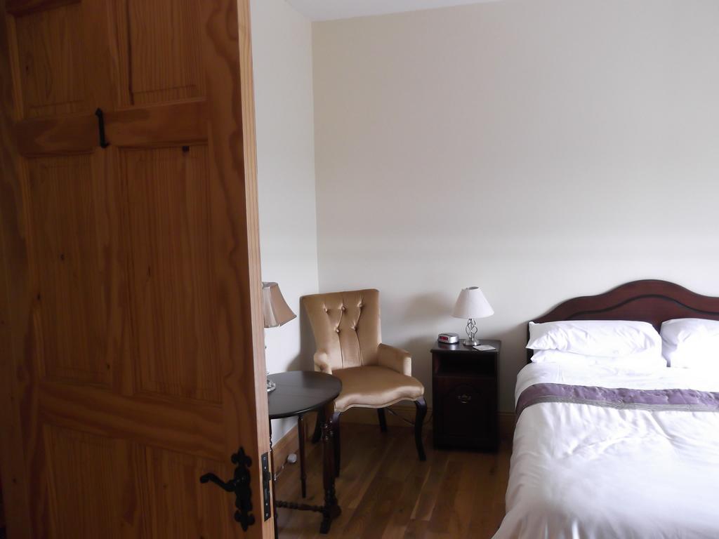 Ashley Lodge Bed & Breakfast Rosslare Harbour Екстер'єр фото