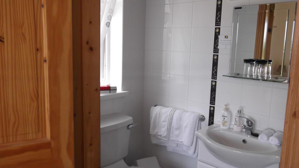 Ashley Lodge Bed & Breakfast Rosslare Harbour Екстер'єр фото